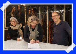 Op de foto v.l.n.r.: hoofd communicatie & publiek Chabot Museum Angela Verschelling, directeur-bestuurder Jisca Bijlsma en zakelijk leider René van der Giessen